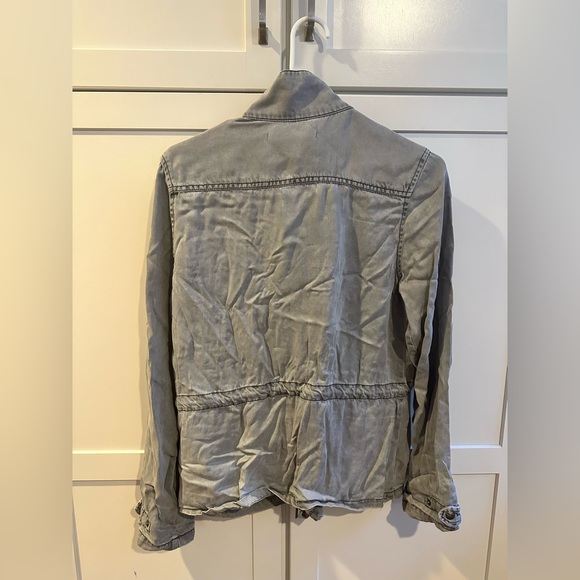 Woman’s Max Jeans size small utility jacket. Gray. - Picture 4 of 4